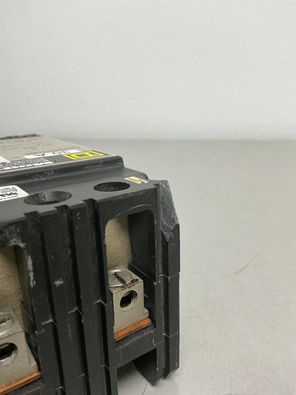 *CHIPPED* Used Square D FAL3603015M 3 Pole, 30 Amps, 600 Volt