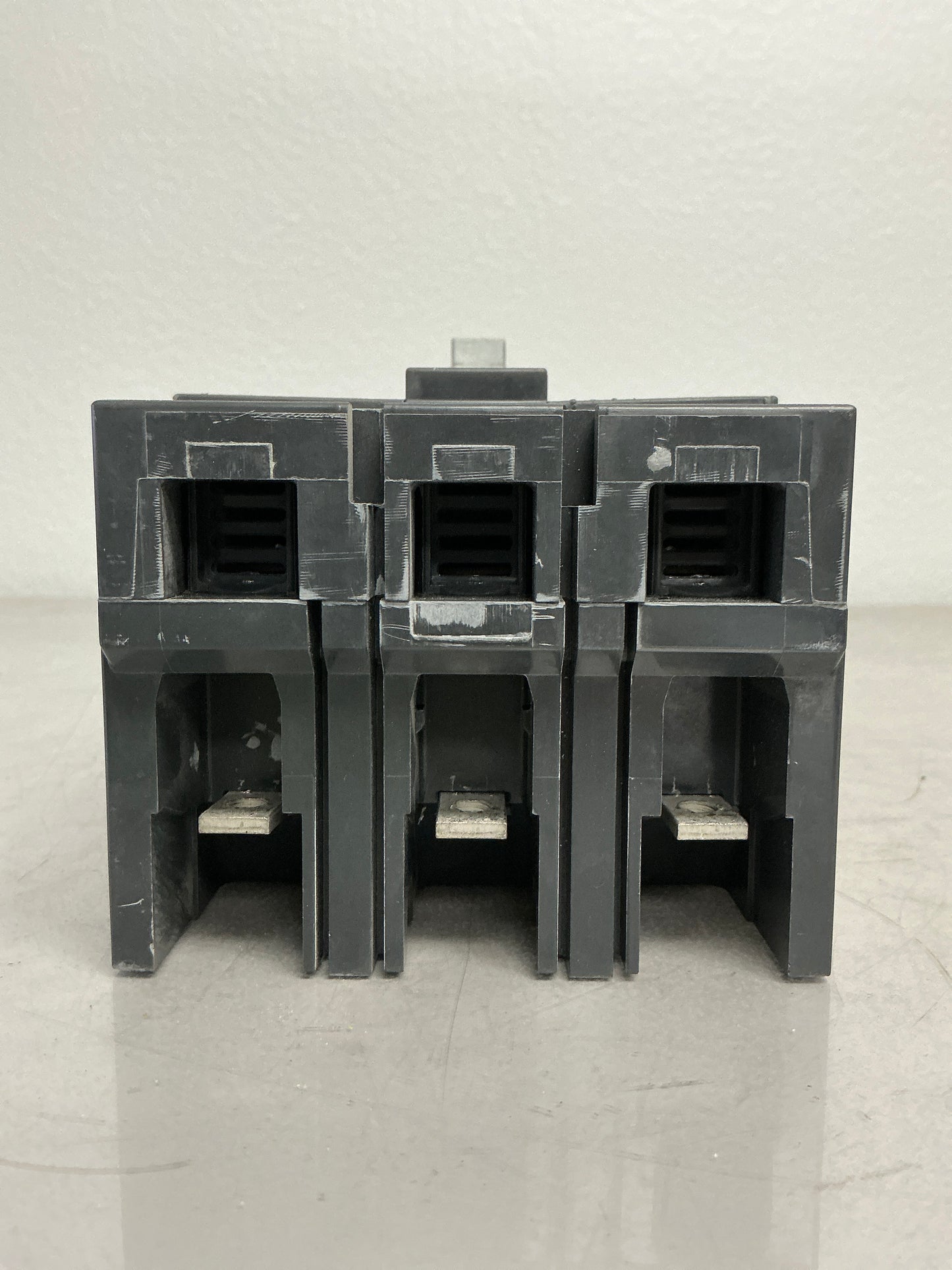 New SELA36AT0030 3 Pole, 30 Amps, 600 Volts