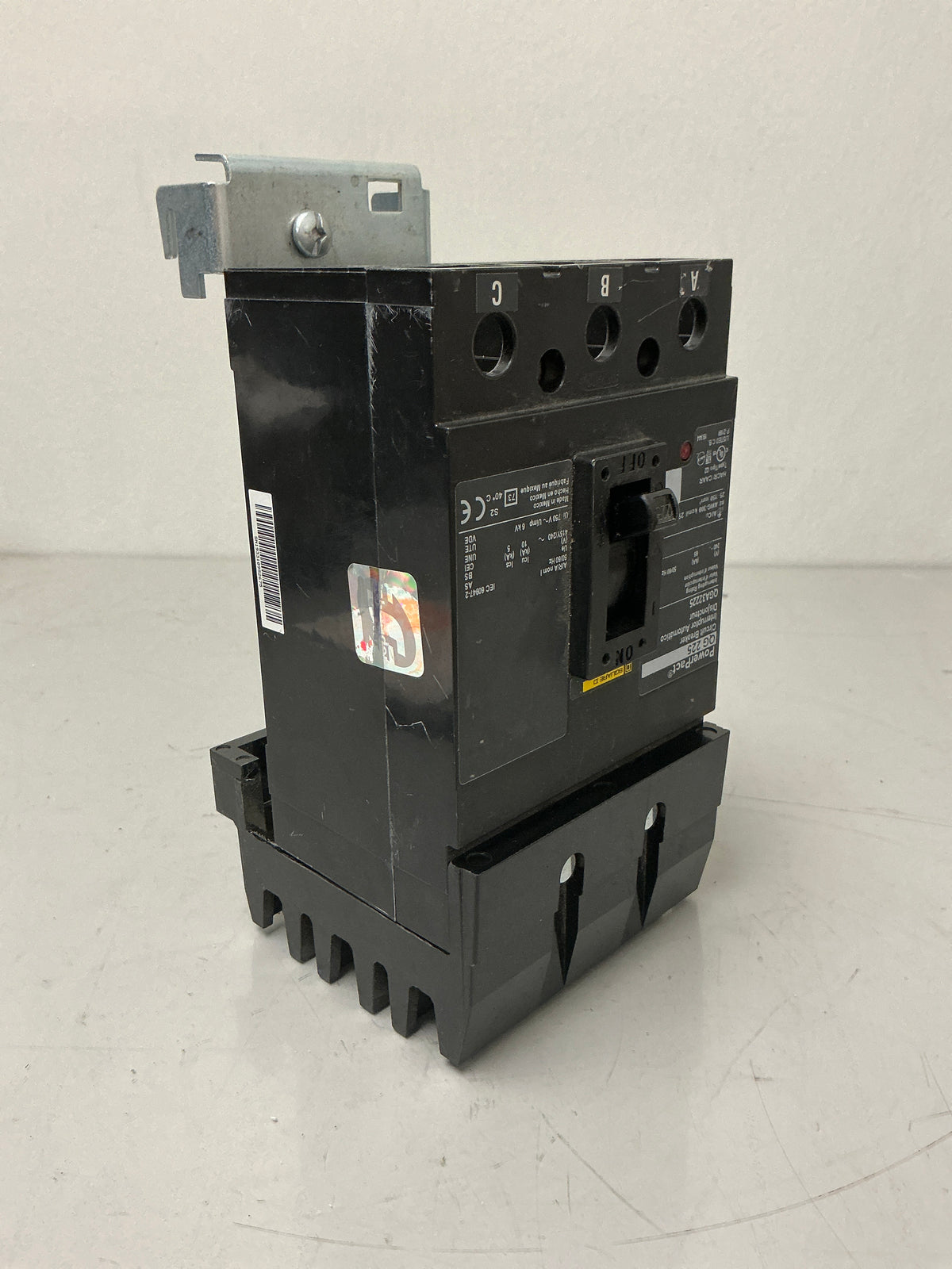 New Square D QGA32225 3 Pole, 225 Amps, 240 Volts Circuit Breaker