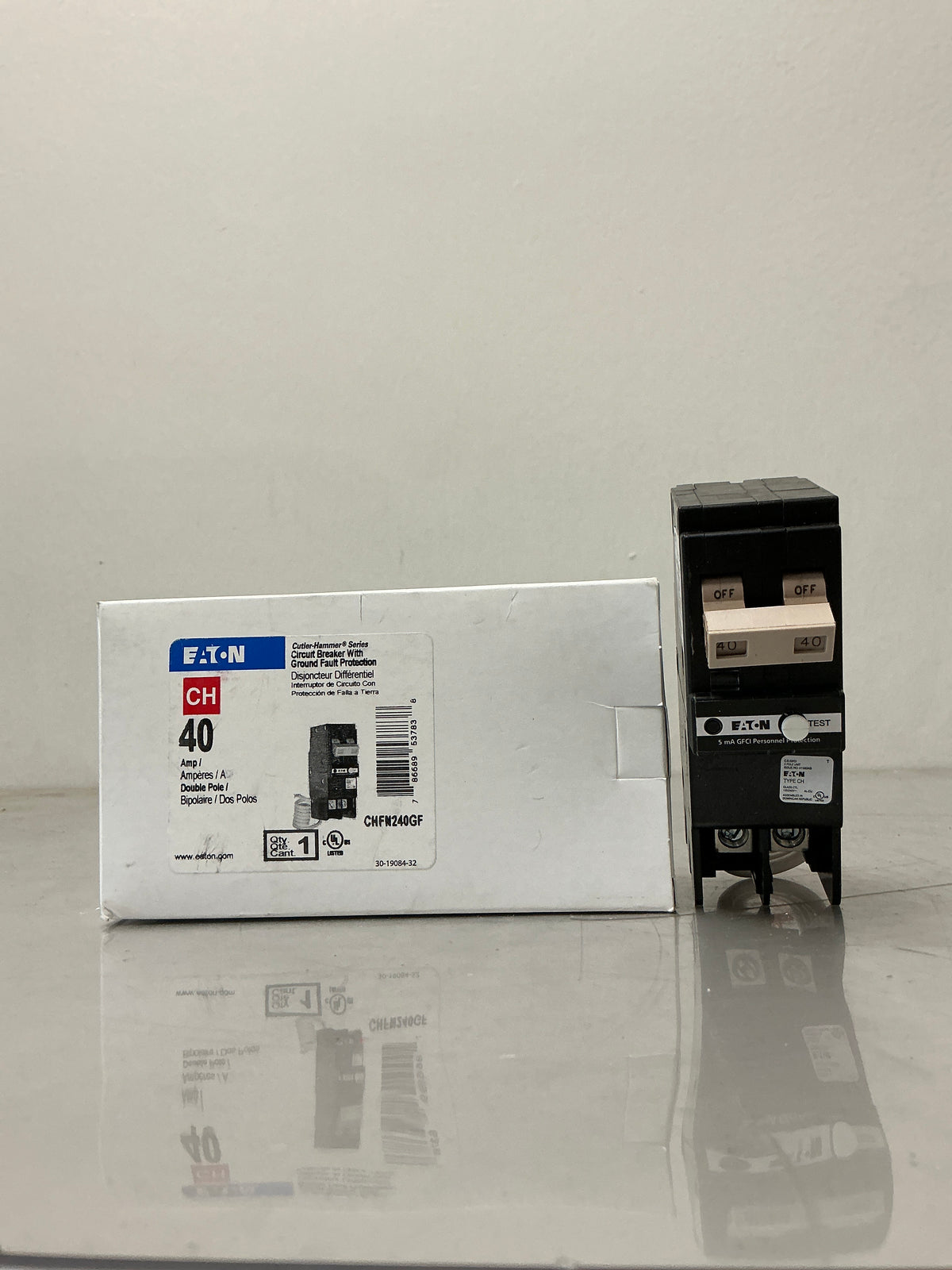 New Eaton CHFN240GF 2 Pole, 40 Amps, 120/240 Volt Circuit Breaker