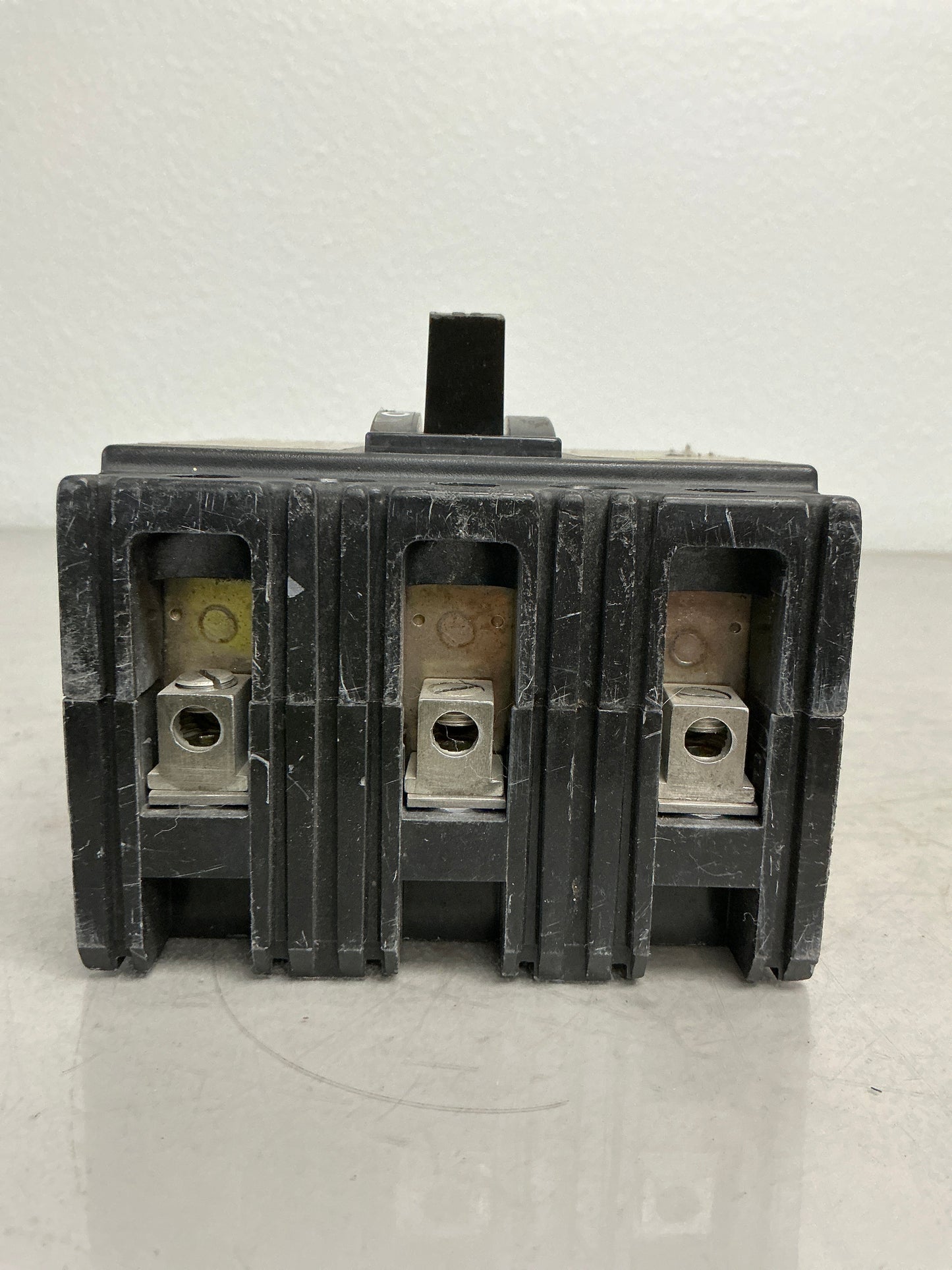 Used Square D FHL36025 3 Pole, 25 Amps, 600 Volts