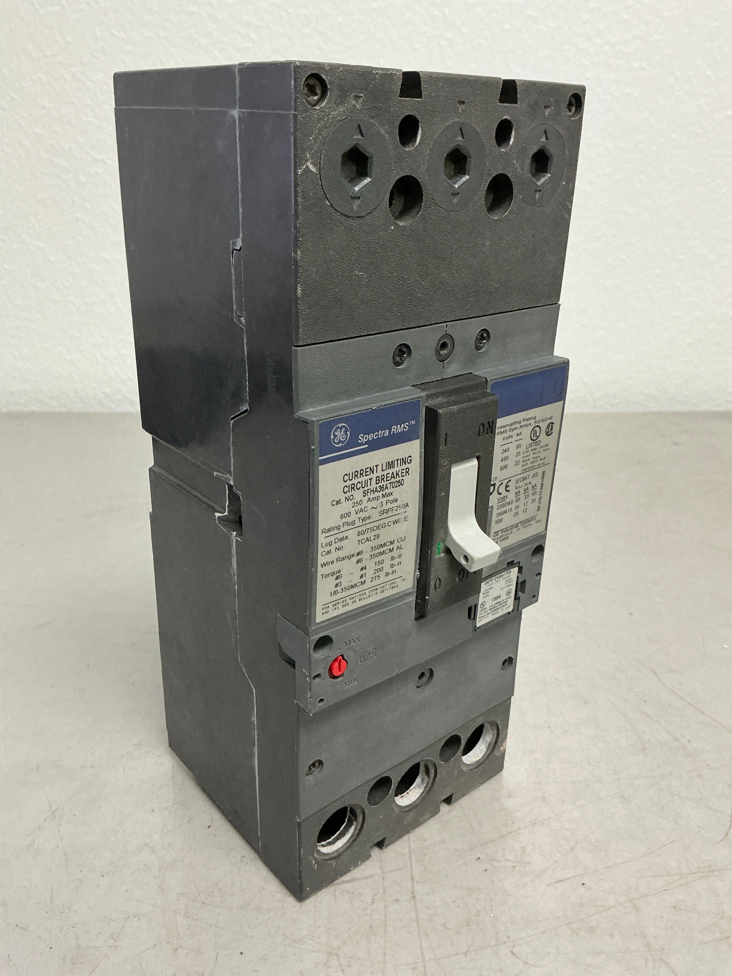 *CHIPPED* Used SFHA36AT0250 3 Pole, 250 Amps, 600 Volts