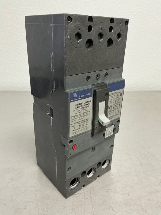*CHIPPED* Used SFHA36AT0250 3 Pole, 250 Amps, 600 Volts