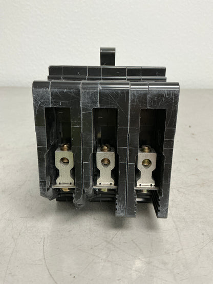 *CHIPPED* New Square D EDB34015 3 Pole, 15 Amps, 480 Volts