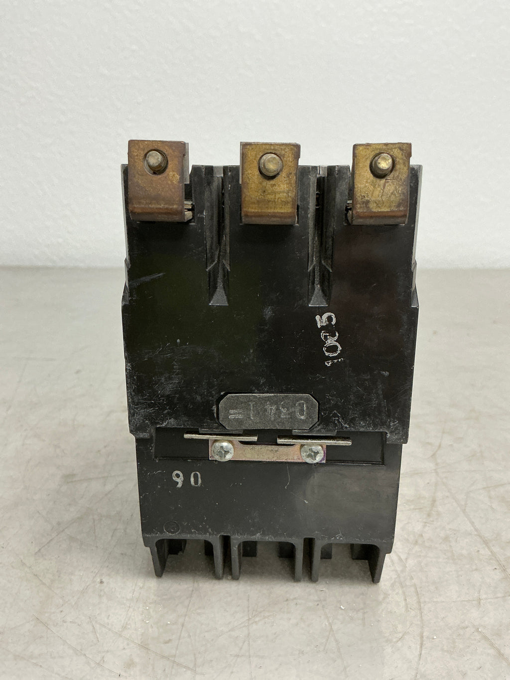 *CHIPPED* Used TEY390 3 Pole, 90 Amps, 480 Volts Circuit Breaker