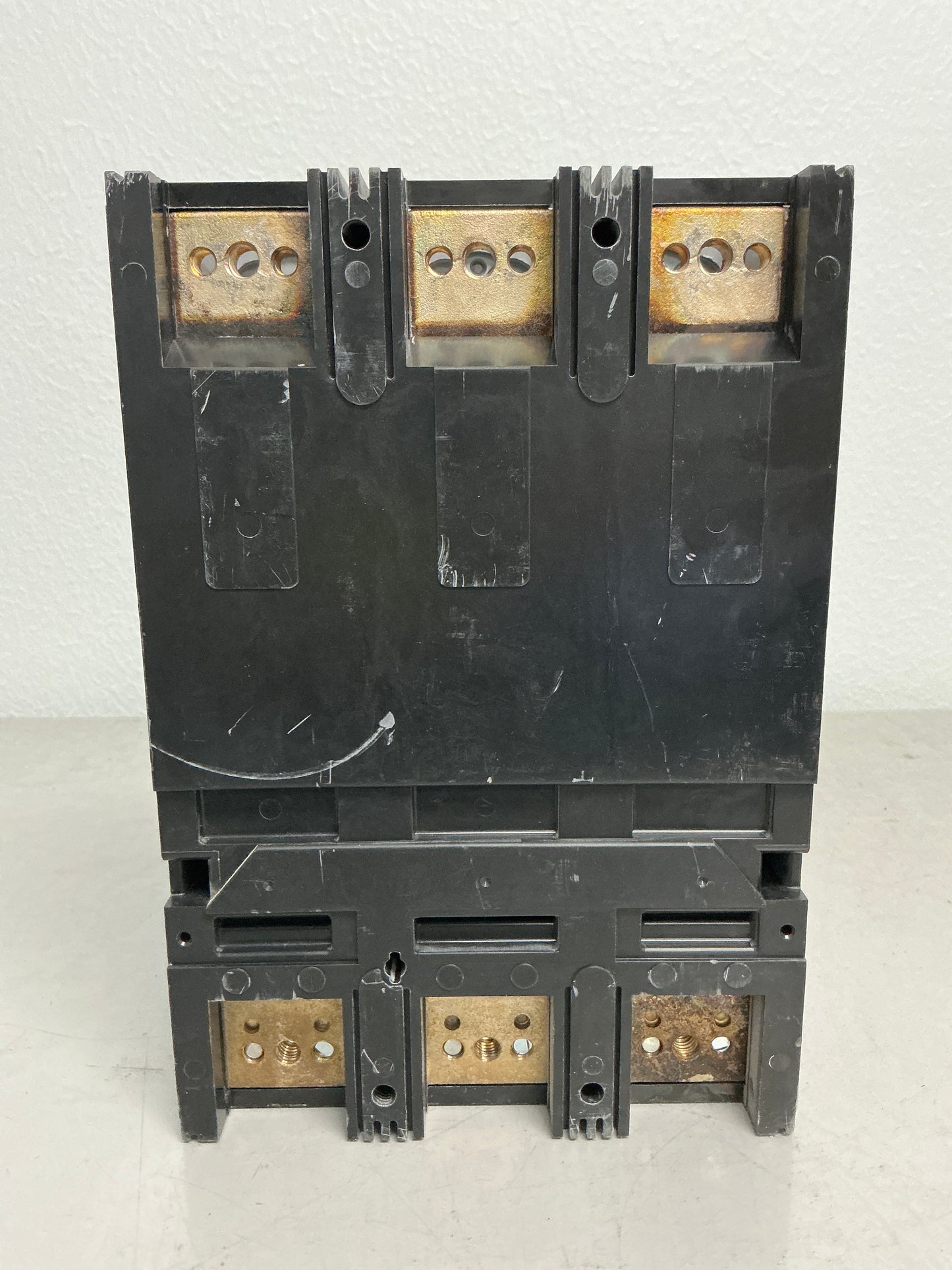Used Siemens HHJD63B350 3 Pole, 350 Amps, 600 Volts