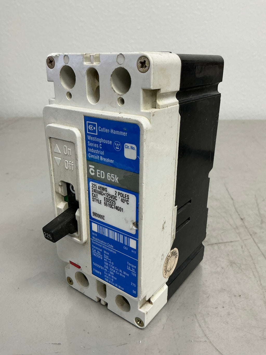 Used ED2225 2 Poles, 225 Amps, 240 Volts