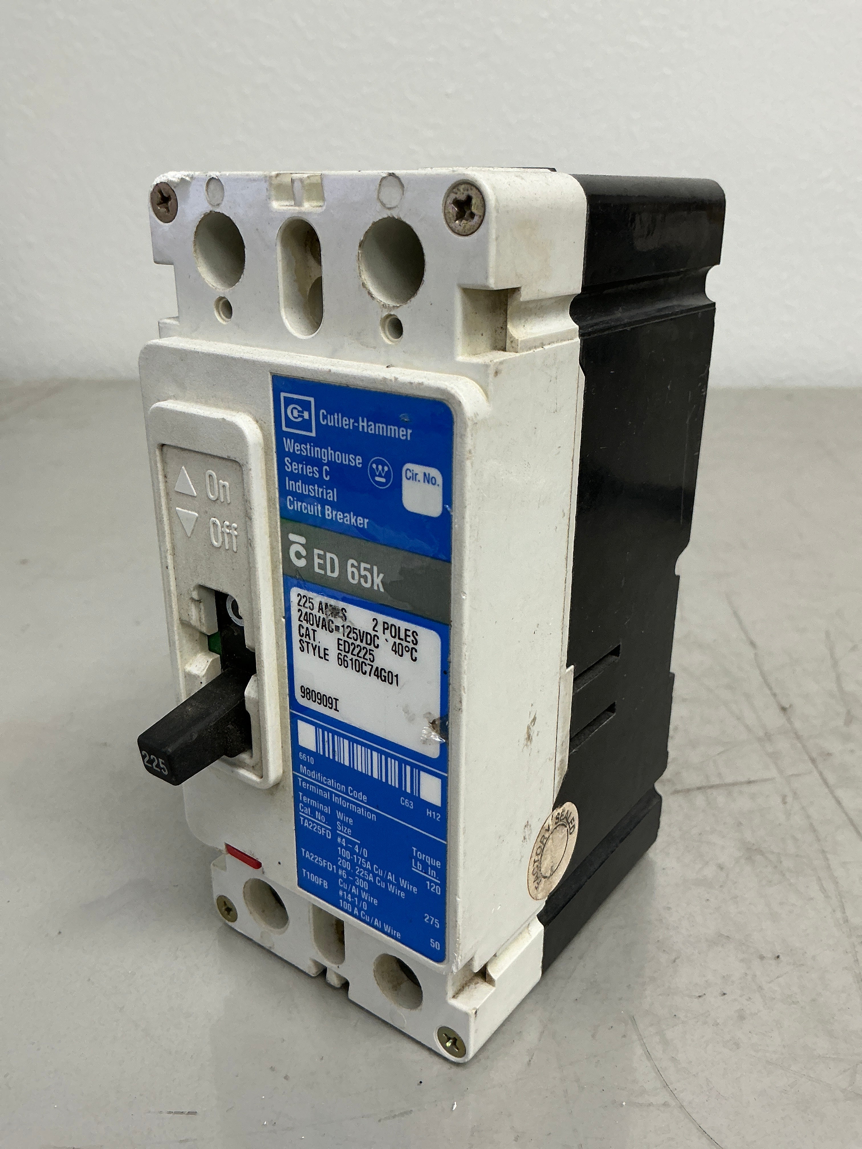 Used ED2225 2 Poles, 225 Amps, 240 Volts