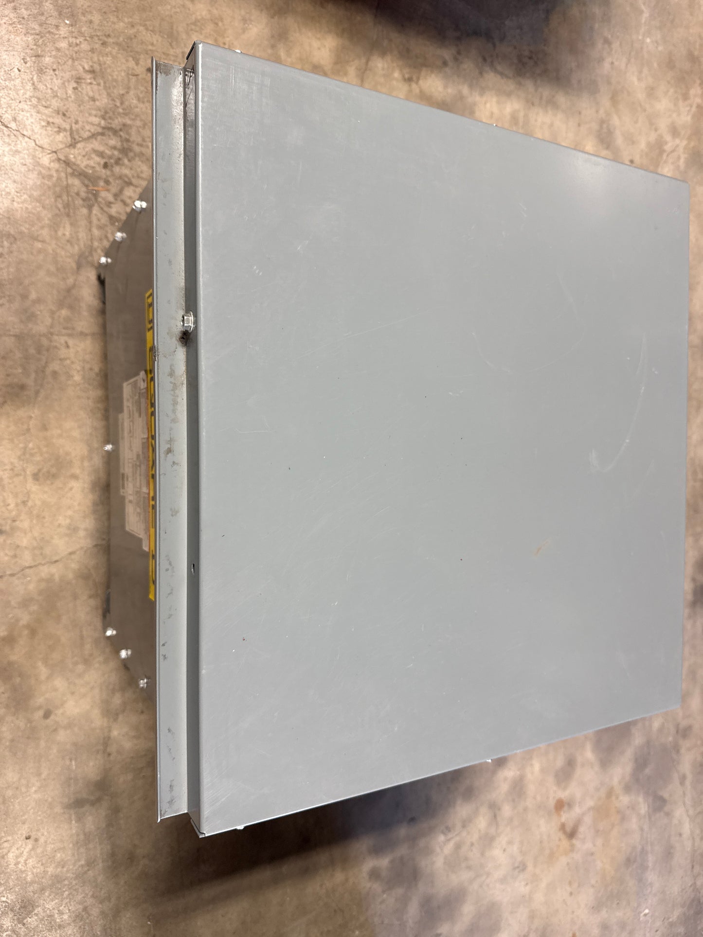 Used Square D 15 KVA Transformer DY 480 Primary, 208/120 Secondary, 3 Phase (item#t5)