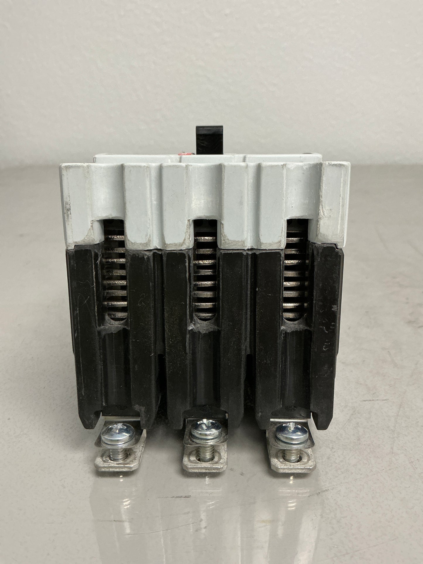 New TEYL3040B 3 Pole, 40 Amps