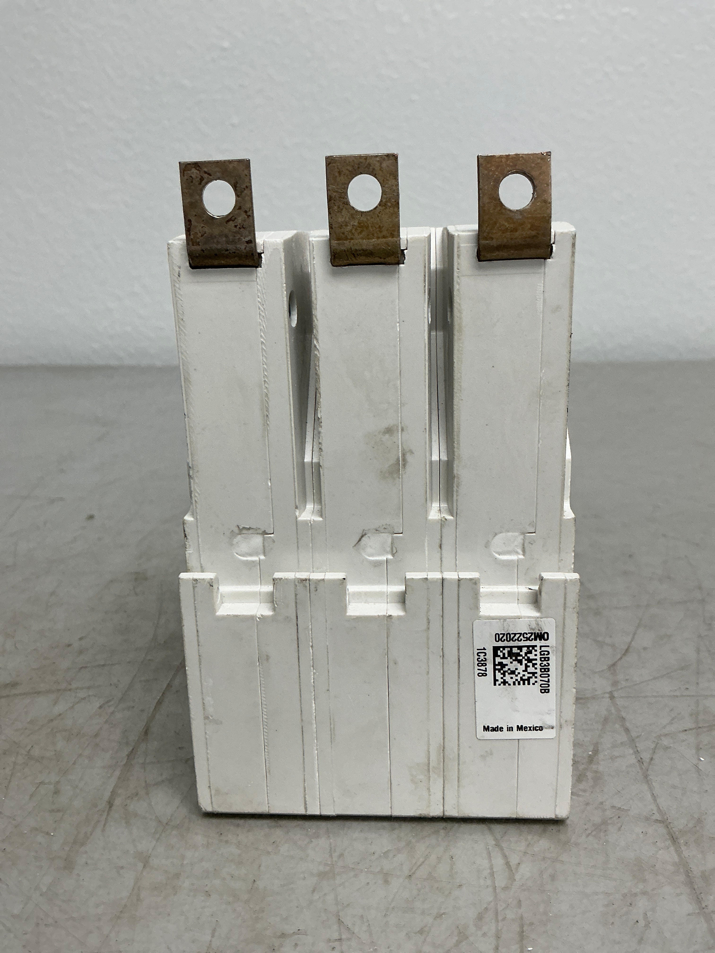 *CHIPPED* Used Siemens LGB3B070 3 Pole, 70 Amps, 480 Volts