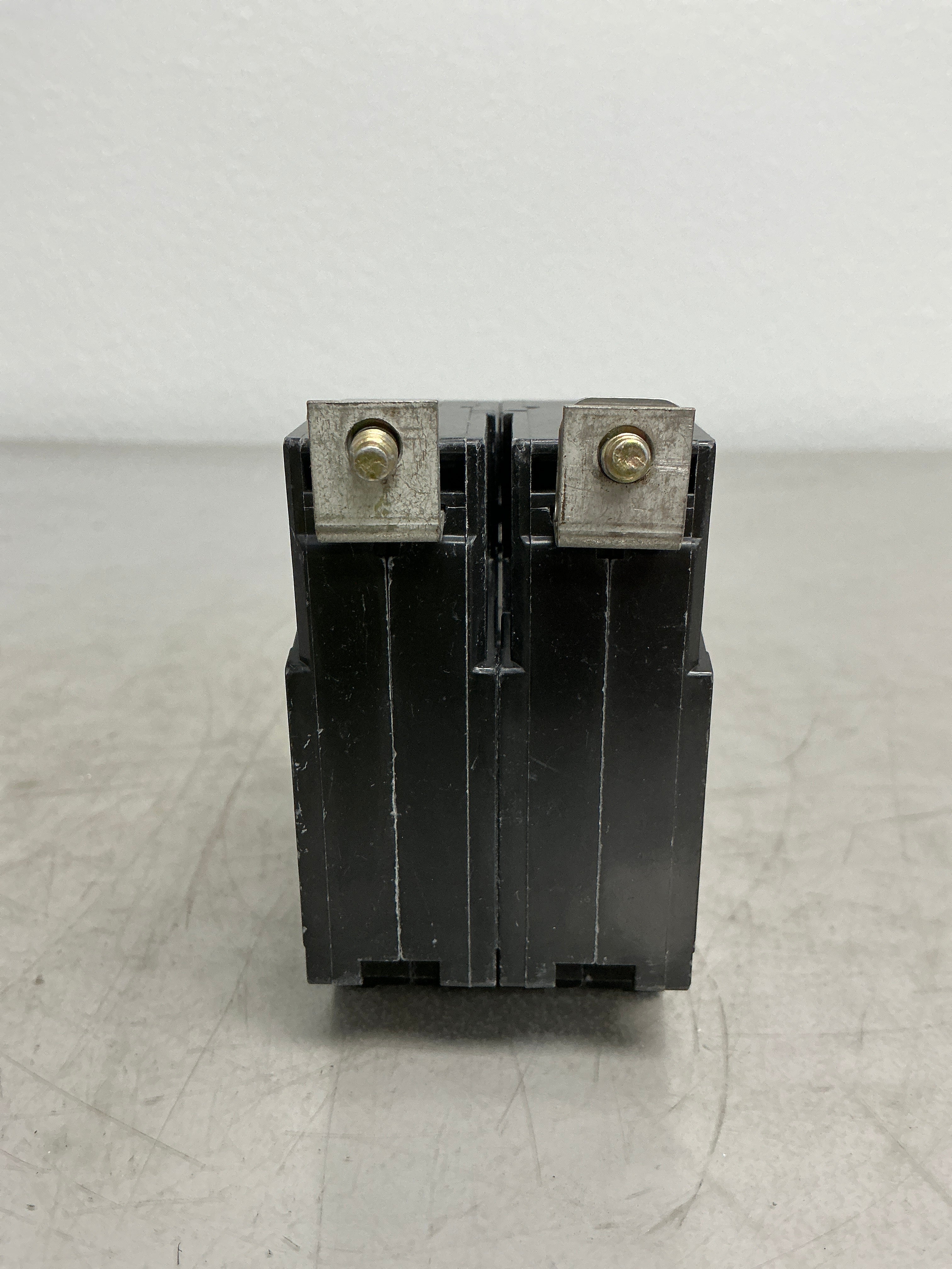 Used THQB2120 2 Pole, 20 Amps, 240 Volts