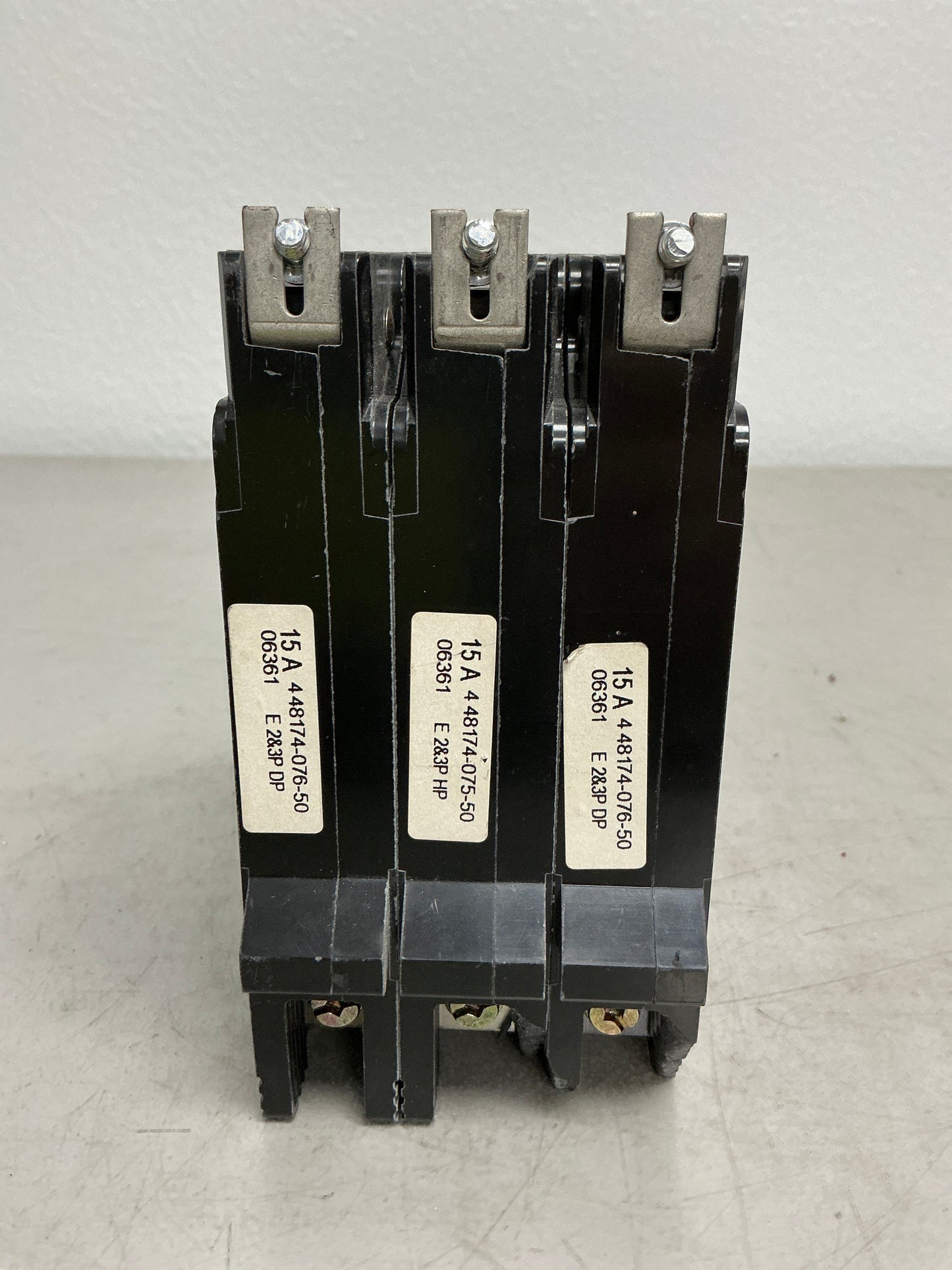 *CHIPPED* New Square D EDB34015 3 Pole, 15 Amps, 480 Volts