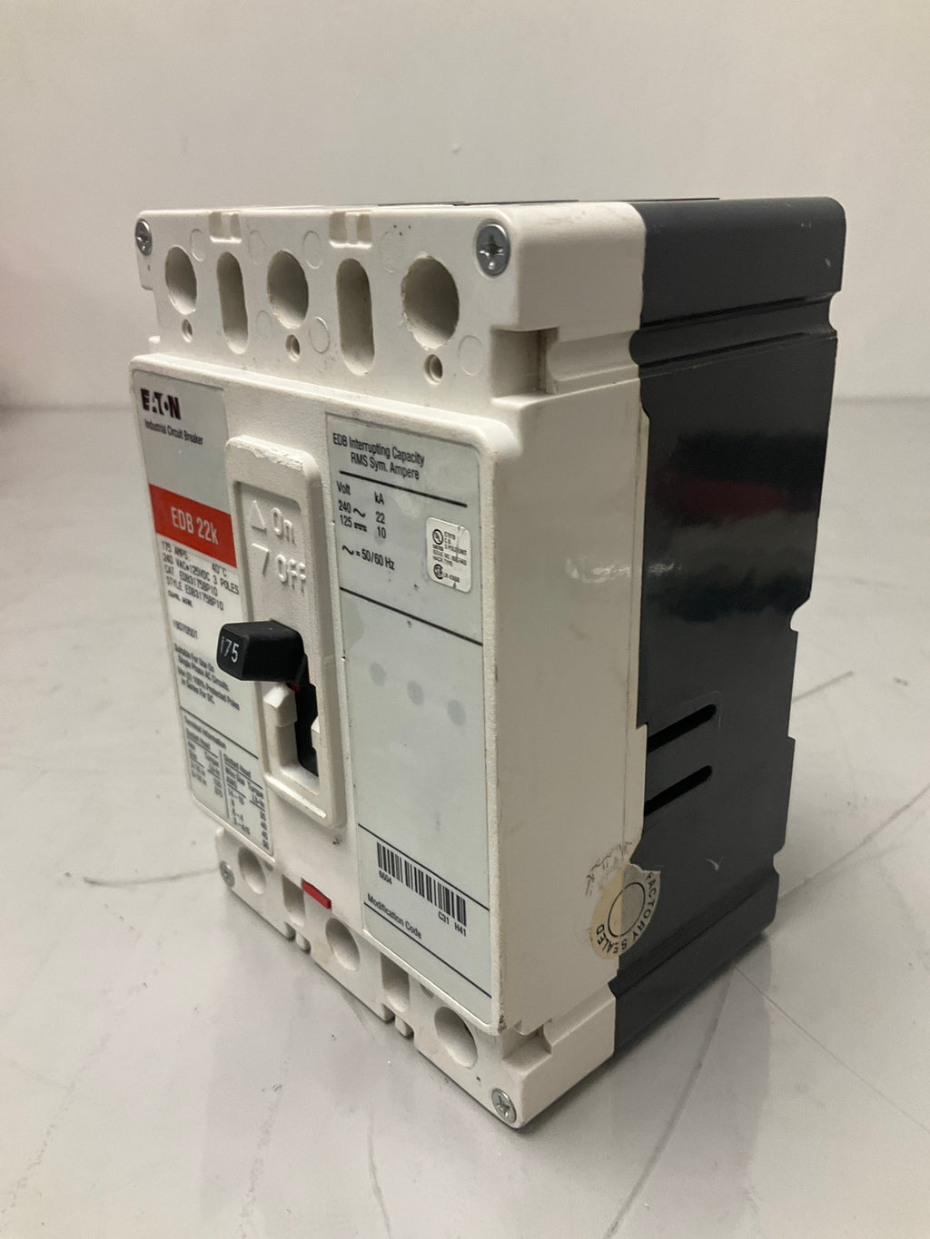New Eaton EDB3175BP10 3 Pole, 175 Amps, circuit Breaker