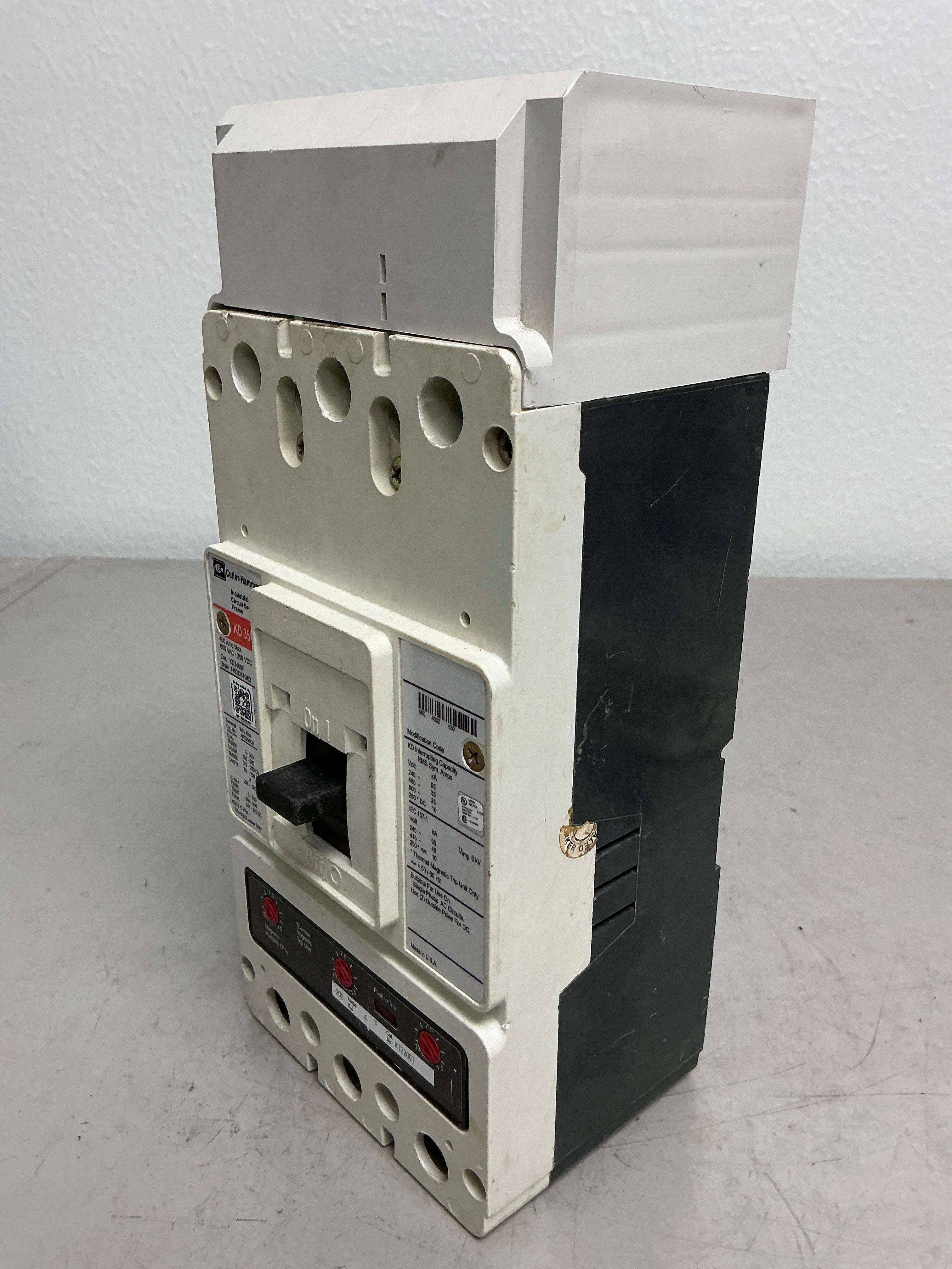 New KD3200 3 Pole, 400 Amps, 600 Volts