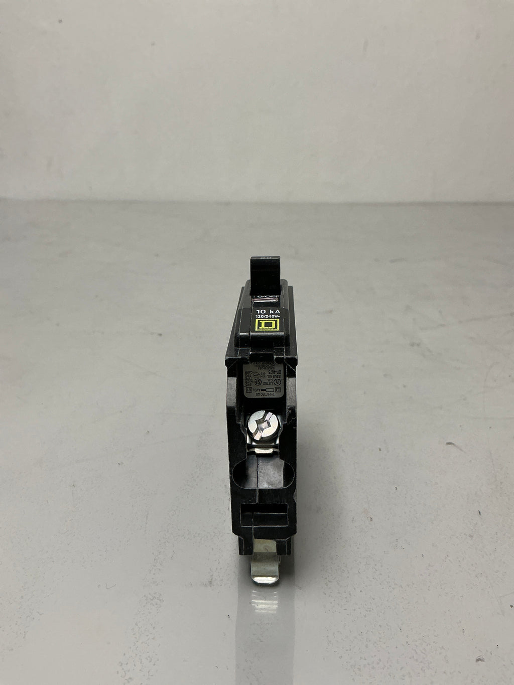 New Square D QO120 1 Pole, 20 Amps, 120/240 Volts, Circuit Breaker
