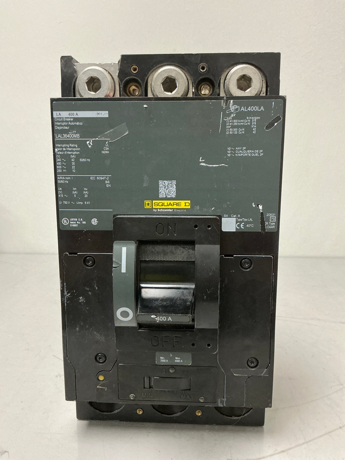 *CHIPPED* Used Square D LAL36400MB 3 Pole, 400 Amps, 600 Volts, Circuit Breaker