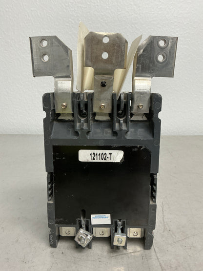 *CHIPPED* New ED3225BP10 3 Pole, 225 Amps, 240 Volts