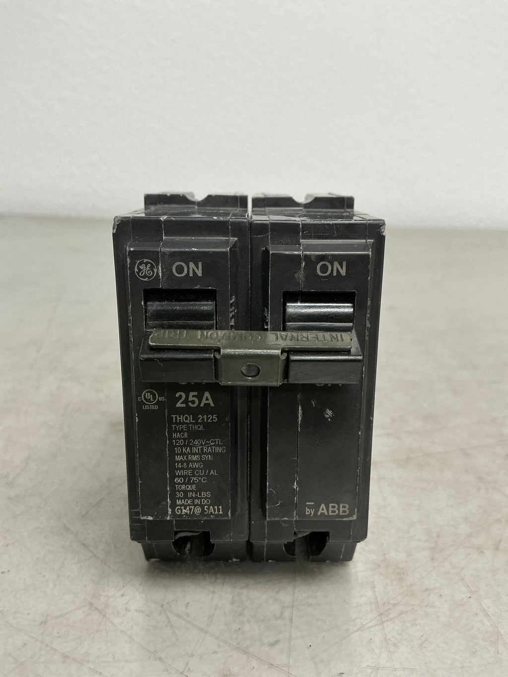Used THQL2125 2 Pole, 25 Amps, 240 Volts